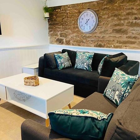 The Mill Stylish Rural Apartment With Beautiful Views Welsh Newton Common ภายนอก รูปภาพ