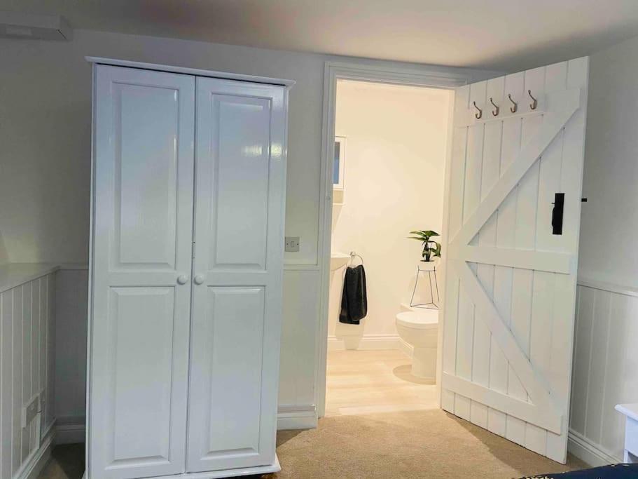 The Mill Stylish Rural Apartment With Beautiful Views Welsh Newton Common ภายนอก รูปภาพ
