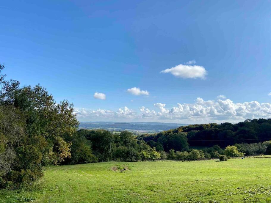 The Mill Stylish Rural Apartment With Beautiful Views Welsh Newton Common ภายนอก รูปภาพ